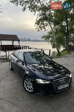 Седан Audi A4 2013 в 