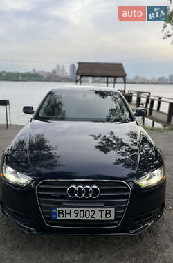 Седан Audi A4 2013 в 