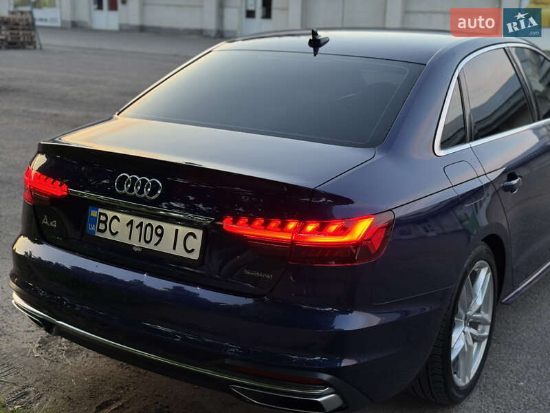 Седан Audi A4 2023 в Львове