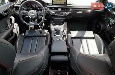 Седан Audi A4 2018 в 
