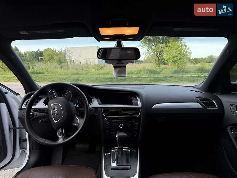 Седан Audi A4 2012 в Сумах