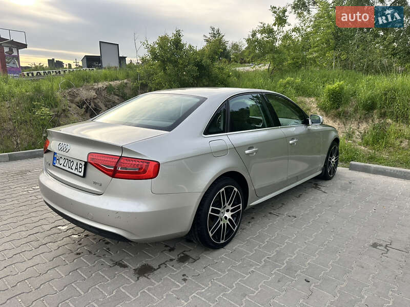 Седан Audi A4 2012 в 
