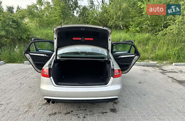 Седан Audi A4 2012 в 