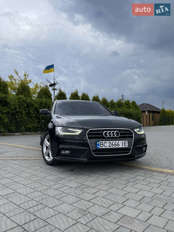 Универсал Audi A4 2013 в 