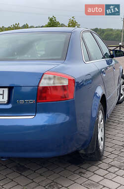 Седан Audi A4 2001 в 
