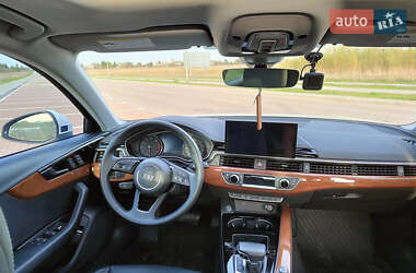 Седан Audi A4 2021 в 