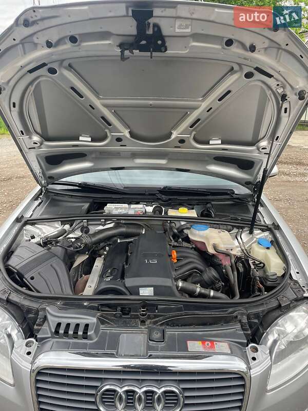 Седан Audi A4 2006 в Вараше