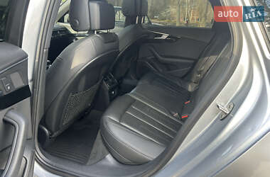 Седан Audi A4 2019 в 