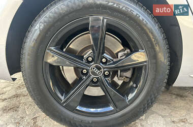 Седан Audi A4 2019 в 