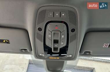 Седан Audi A4 2016 в 