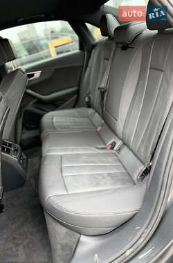 Седан Audi A4 2022 в 