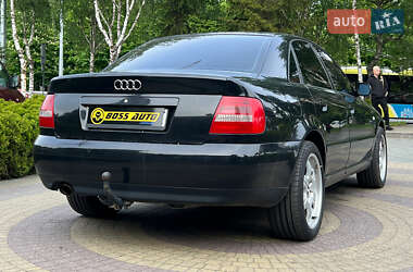 Седан Audi A4 2000 в 
