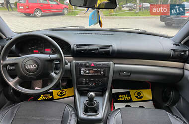 Седан Audi A4 2000 в 