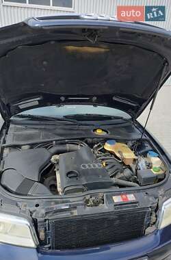 Седан Audi A4 1999 в 