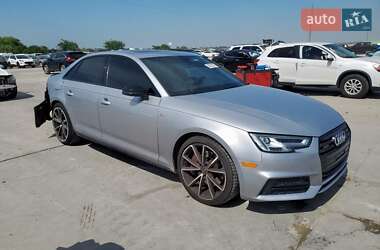 Седан Audi A4 2018 в 
