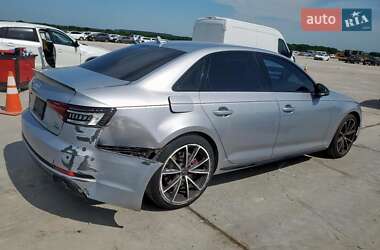 Седан Audi A4 2018 в 