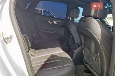 Седан Audi A4 2018 в 