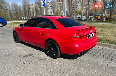 Седан Audi A4 2013 в 