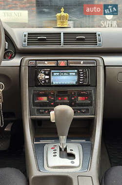Седан Audi A4 2001 в 