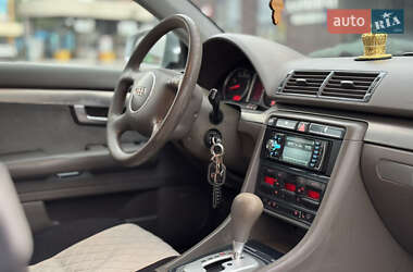 Седан Audi A4 2001 в 