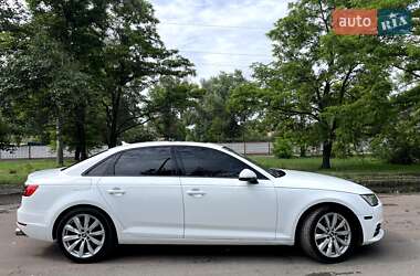 Седан Audi A4 2016 в 