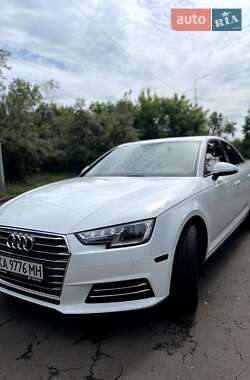 Седан Audi A4 2016 в 