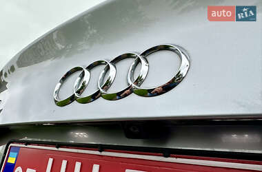 Седан Audi A4 2015 в 