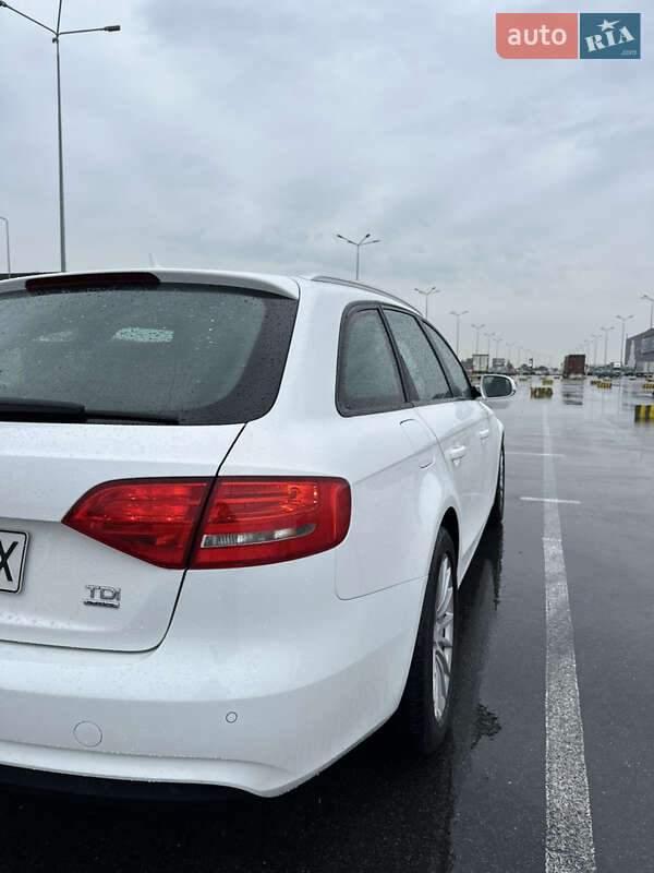Универсал Audi A4 2014 в Львове