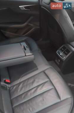 Седан Audi A4 2017 в 
