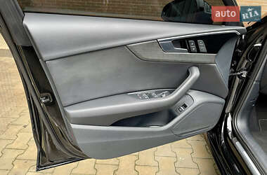 Седан Audi A4 2021 в 