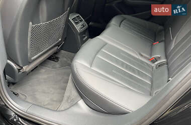 Седан Audi A4 2021 в 