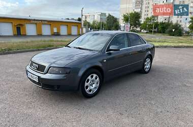 Седан Audi A4 2001 в 