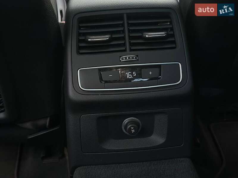 Седан Audi A4 2019 в Полтаві