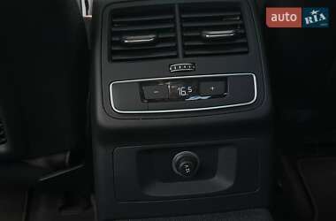 Седан Audi A4 2019 в 