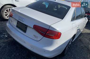 Седан Audi A4 2015 в 