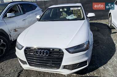 Седан Audi A4 2015 в 