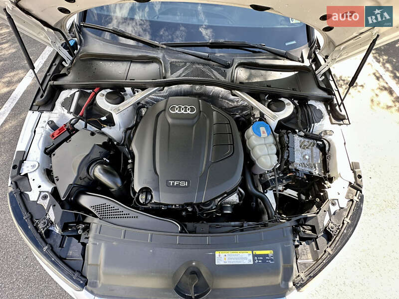 Седан Audi A4 2017 в Киеве