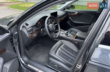 Седан Audi A4 2019 в 