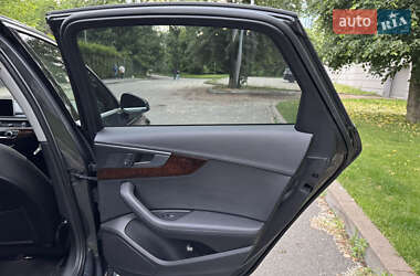 Седан Audi A4 2019 в 