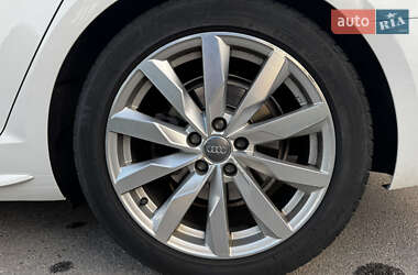 Седан Audi A4 2017 в Полтаве