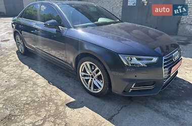 Седан Audi A4 2017 в Львове