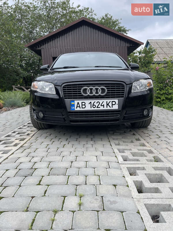 Седан Audi A4 2006 в Гнивани