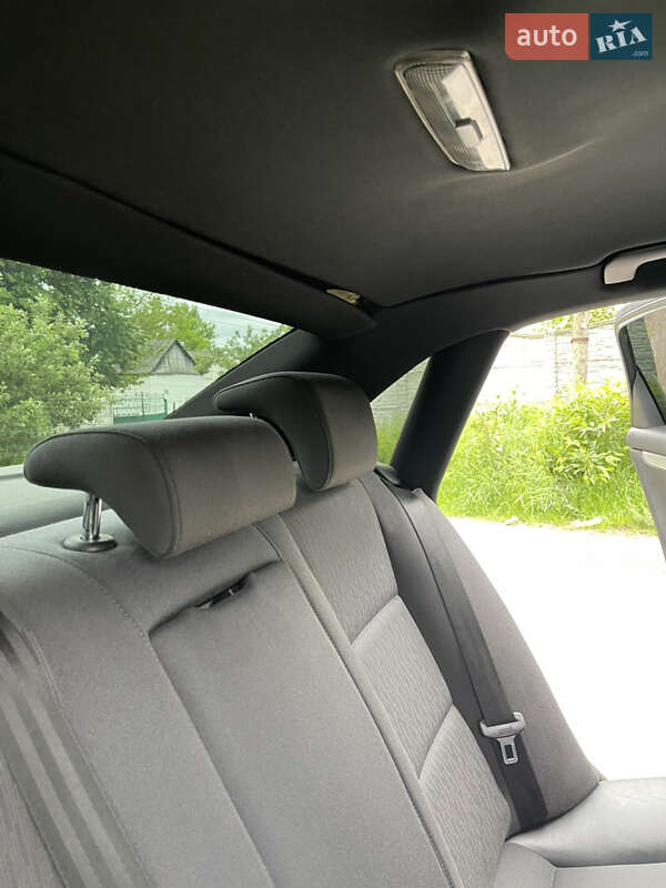 Седан Audi A4 2006 в Гнивани