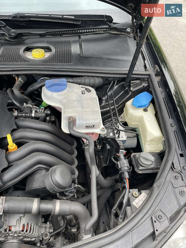 Седан Audi A4 2006 в Гнивани