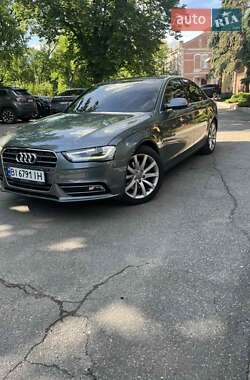 Седан Audi A4 2012 в Полтаве