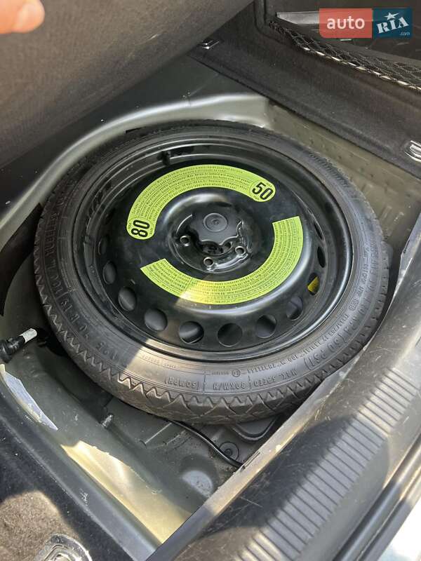 Седан Audi A4 2012 в Полтаве