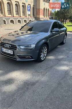 Седан Audi A4 2012 в Полтаве