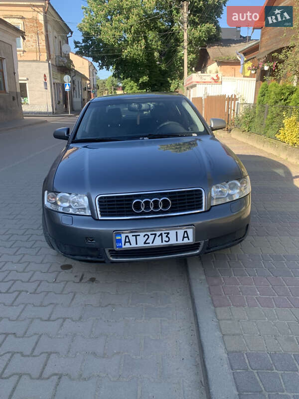 Седан Audi A4 2001 в 