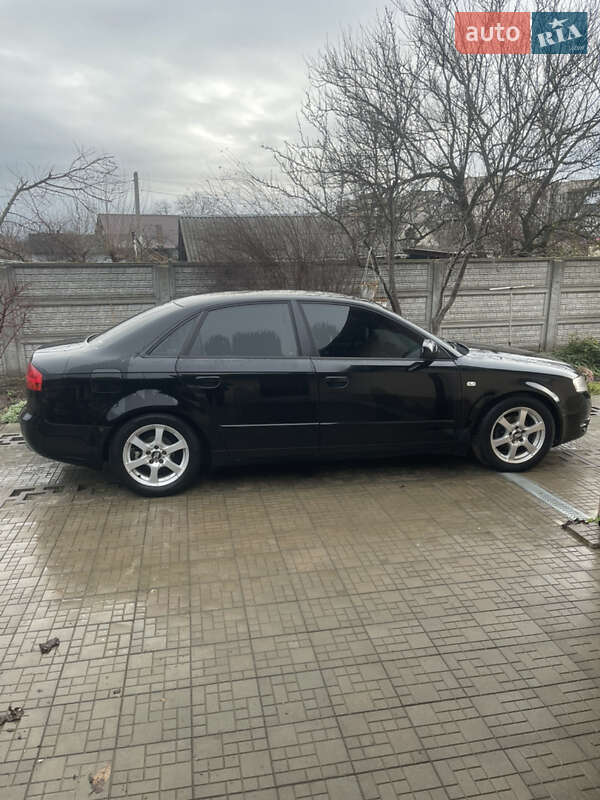 Седан Audi A4 2006 в Гнивани