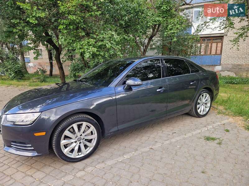 Седан Audi A4 2017 в Николаеве